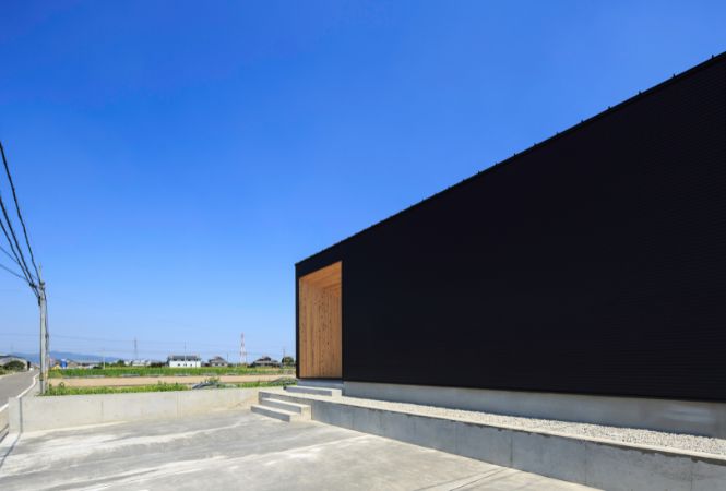 和モダンであたたかみのある平屋