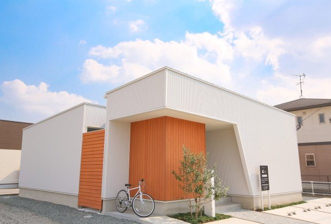 白を基調とした優雅な空間、広がる心地よさ