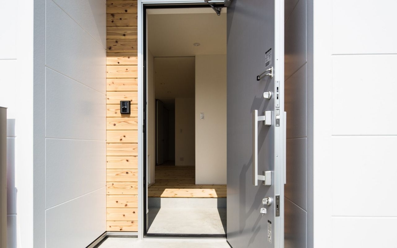 街並みに映える、シンプルで美しい住まい